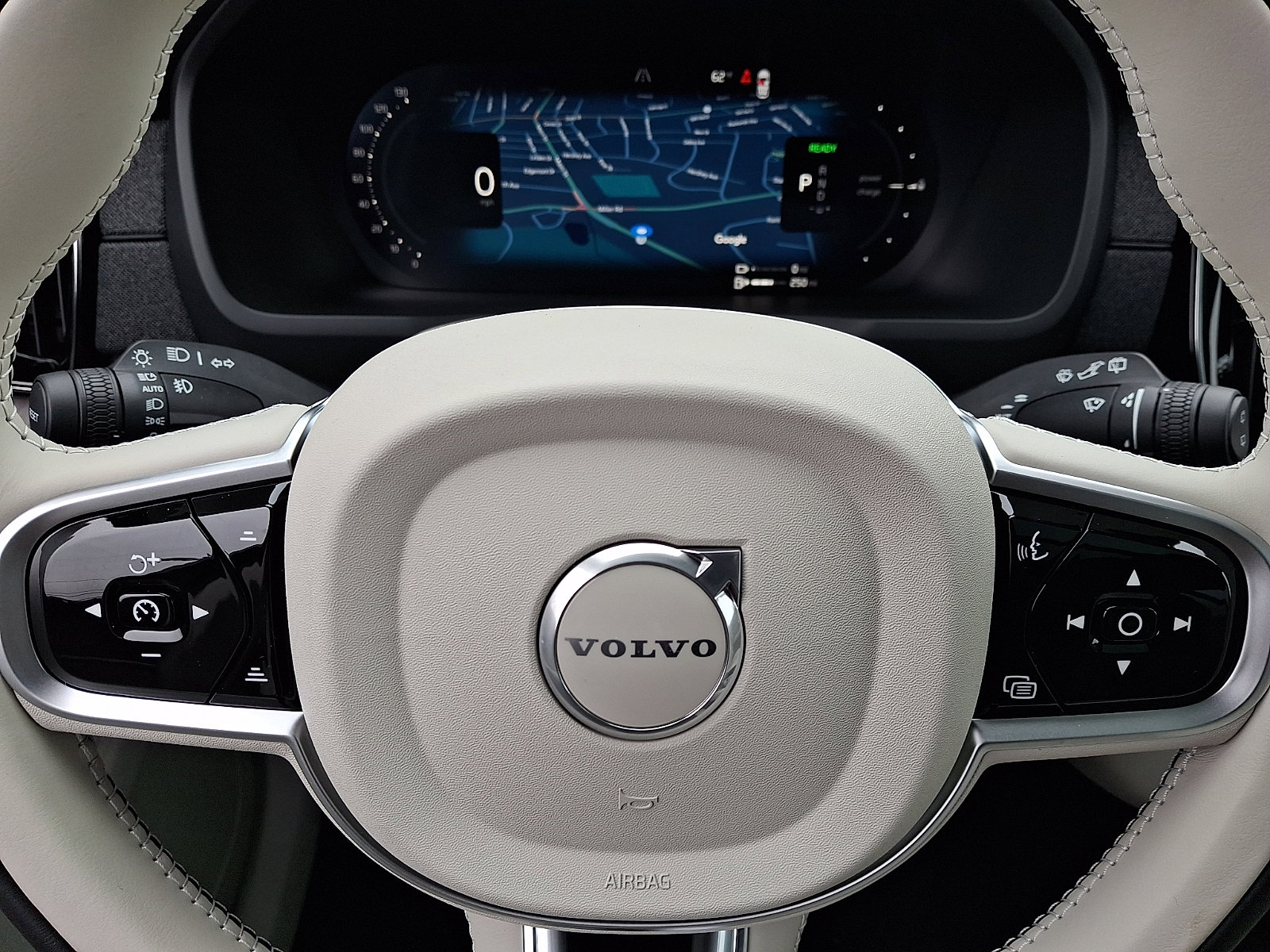 New 2026 Volvo XC90 T8 Ultra w/ Protection Package Premier image 12