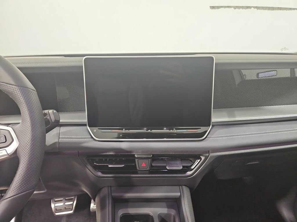 New 2026 Volkswagen Tiguan SE R-Line image 18