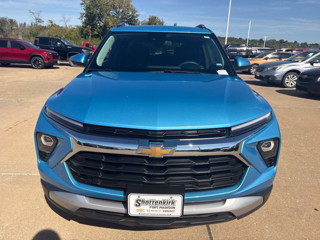 Used 2025 Chevrolet TrailBlazer LT AWD/4WD image 8