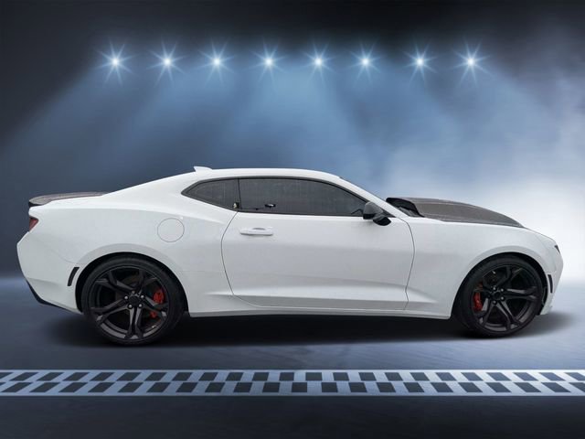 Used 2018 Chevrolet Camaro SS image 2