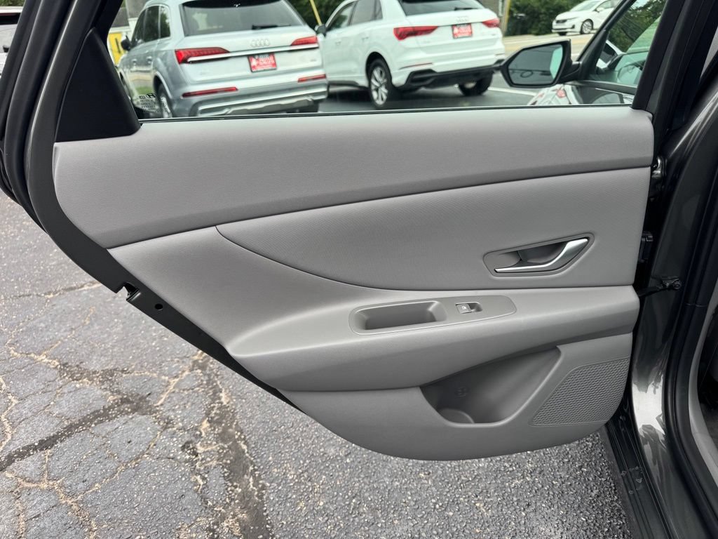 Used 2026 Hyundai Elantra Sport FWD image 18