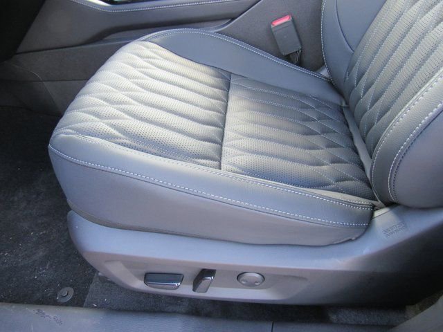 New 2025 Mitsubishi Outlander SEL image 14