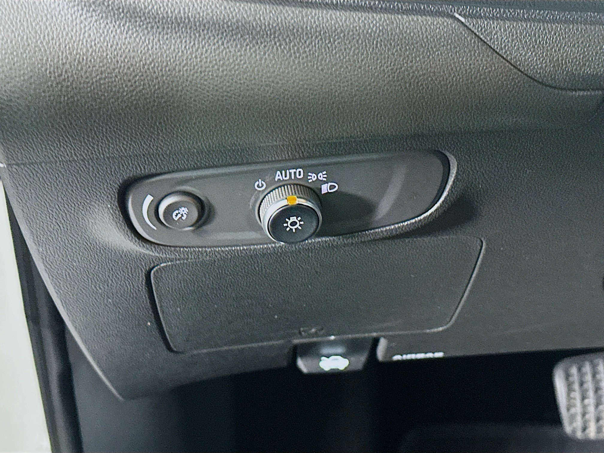 Used 2025 Buick Encore GX Preferred FWD image 17