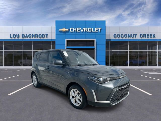 Used 2024 Kia Soul LX w/ Option Group 015 FWD image 1