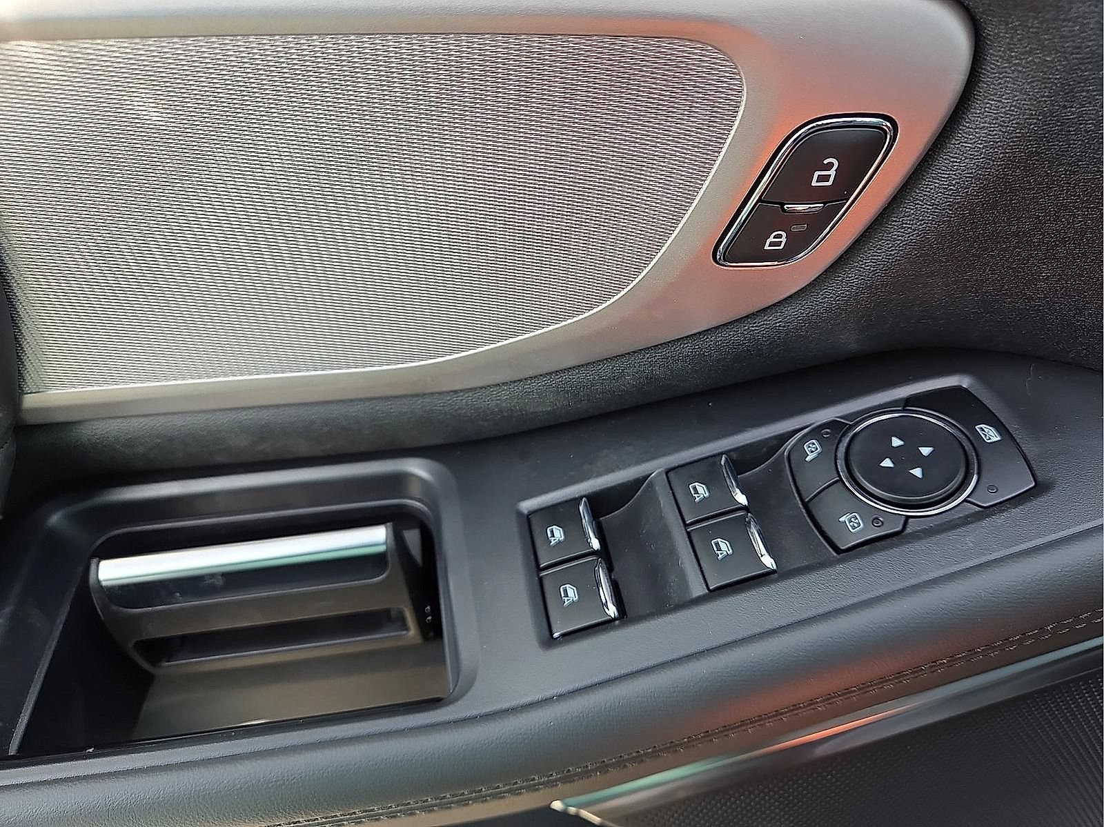 New 2026 Ford Expedition Active RWD image 15