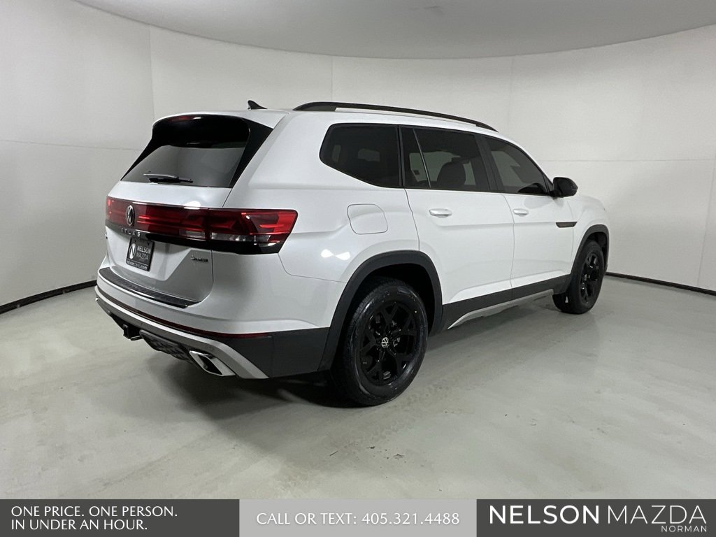 Used 2024 Volkswagen Atlas Peak Edition SEL image 7