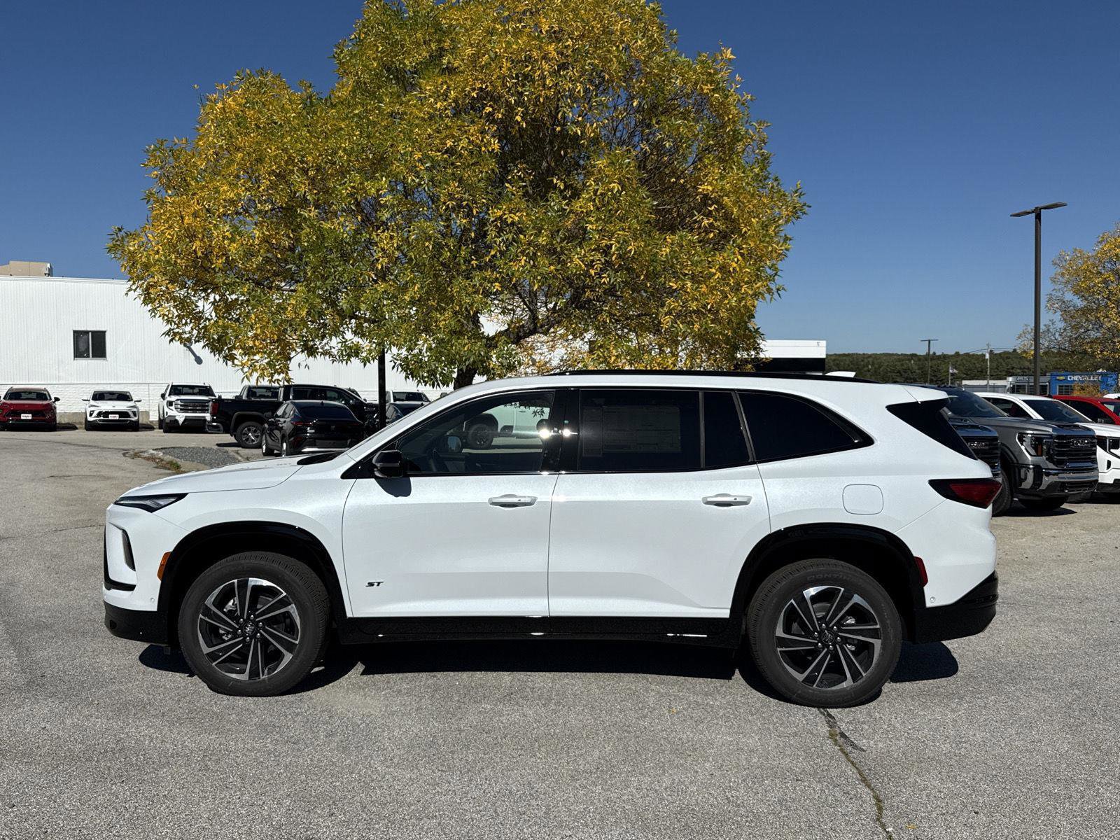 New 2026 Buick Enclave Sport Touring w/ Super Cruise Package AWD/4WD image 5