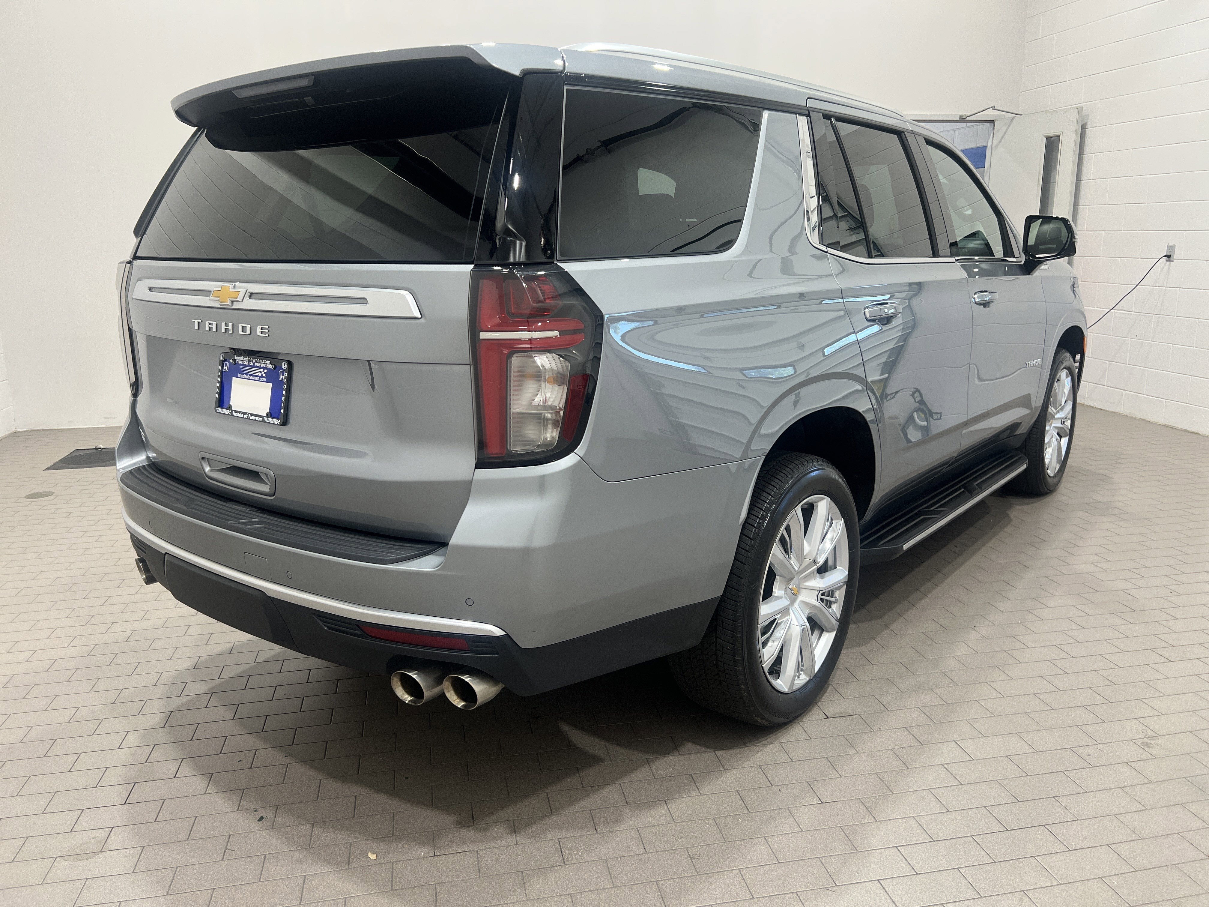 Used 2023 Chevrolet Tahoe High Country image 9
