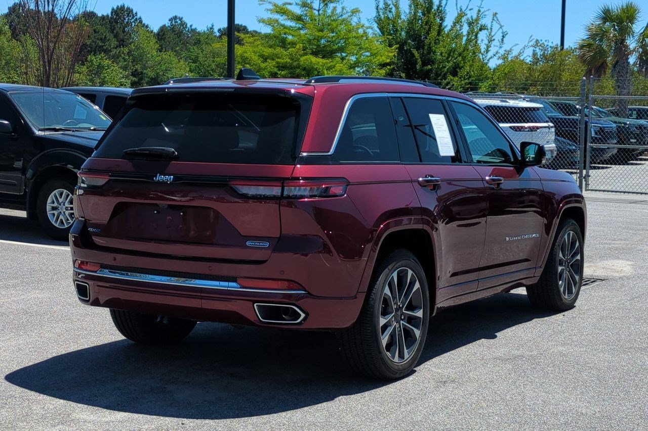 Used 2024 Jeep Grand Cherokee Overland w/ Trailer Tow Package AWD/4WD image 4