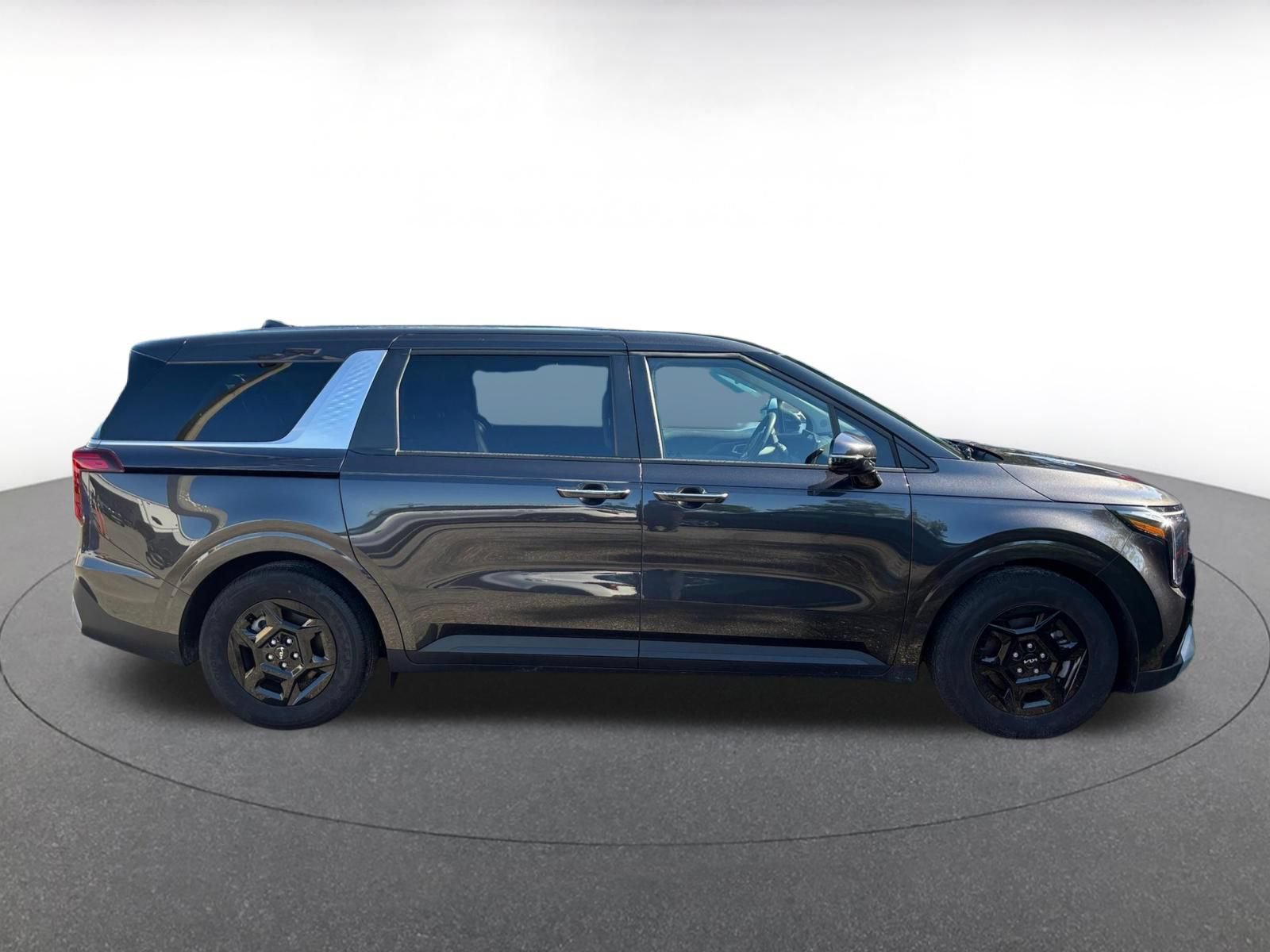 Used 2026 Kia Carnival FWD image 15
