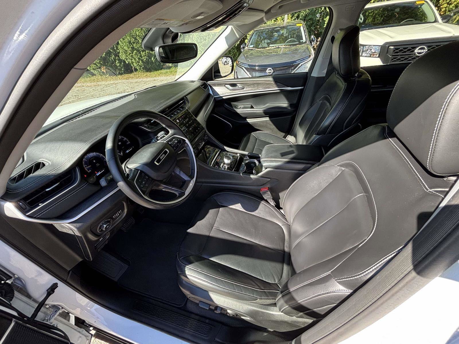 Used 2021 Jeep Grand Cherokee L Limited image 18