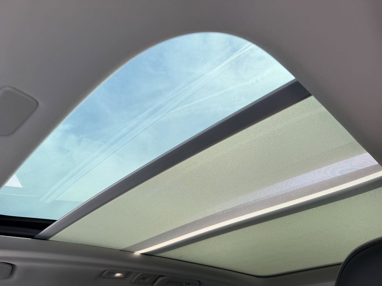 Used 2023 Volvo XC60 B5 Core AWD/4WD image 10