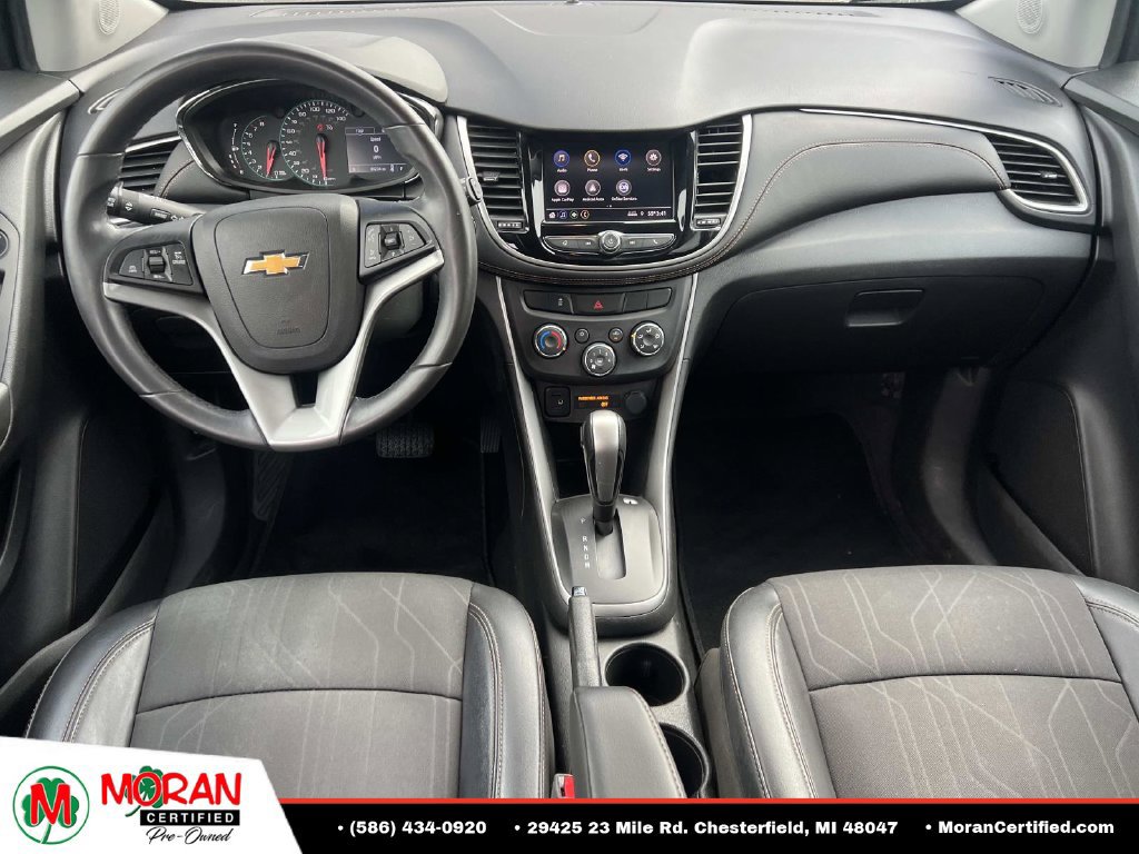 Used 2020 Chevrolet Trax LT w/ LT Convenience Package FWD image 13