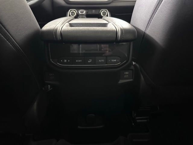 Used 2024 Toyota Grand Highlander XLE AWD/4WD image 20