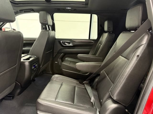 Used 2023 Chevrolet Suburban Z71 w/ Z71 Off-Road Package AWD/4WD image 21