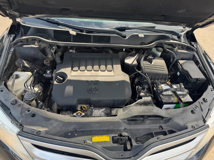 Used 2013 Toyota Venza LE AWD/4WD image 24