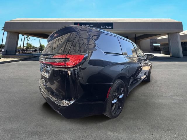 Used 2025 Chrysler Pacifica Limited FWD image 6