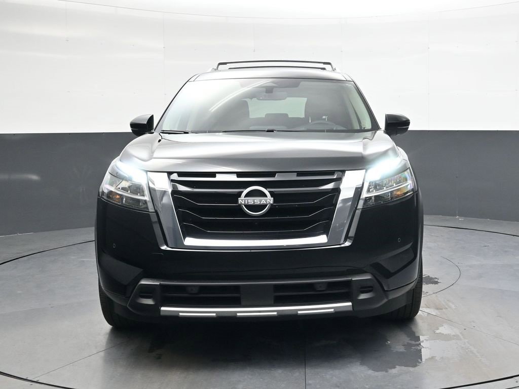 Used 2024 Nissan Pathfinder Platinum w/ Cargo Package image 10