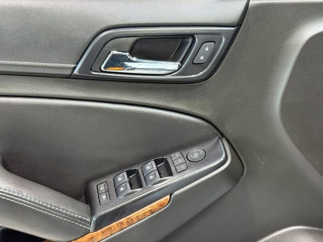 Used 2018 Chevrolet Suburban Premier AWD/4WD image 12