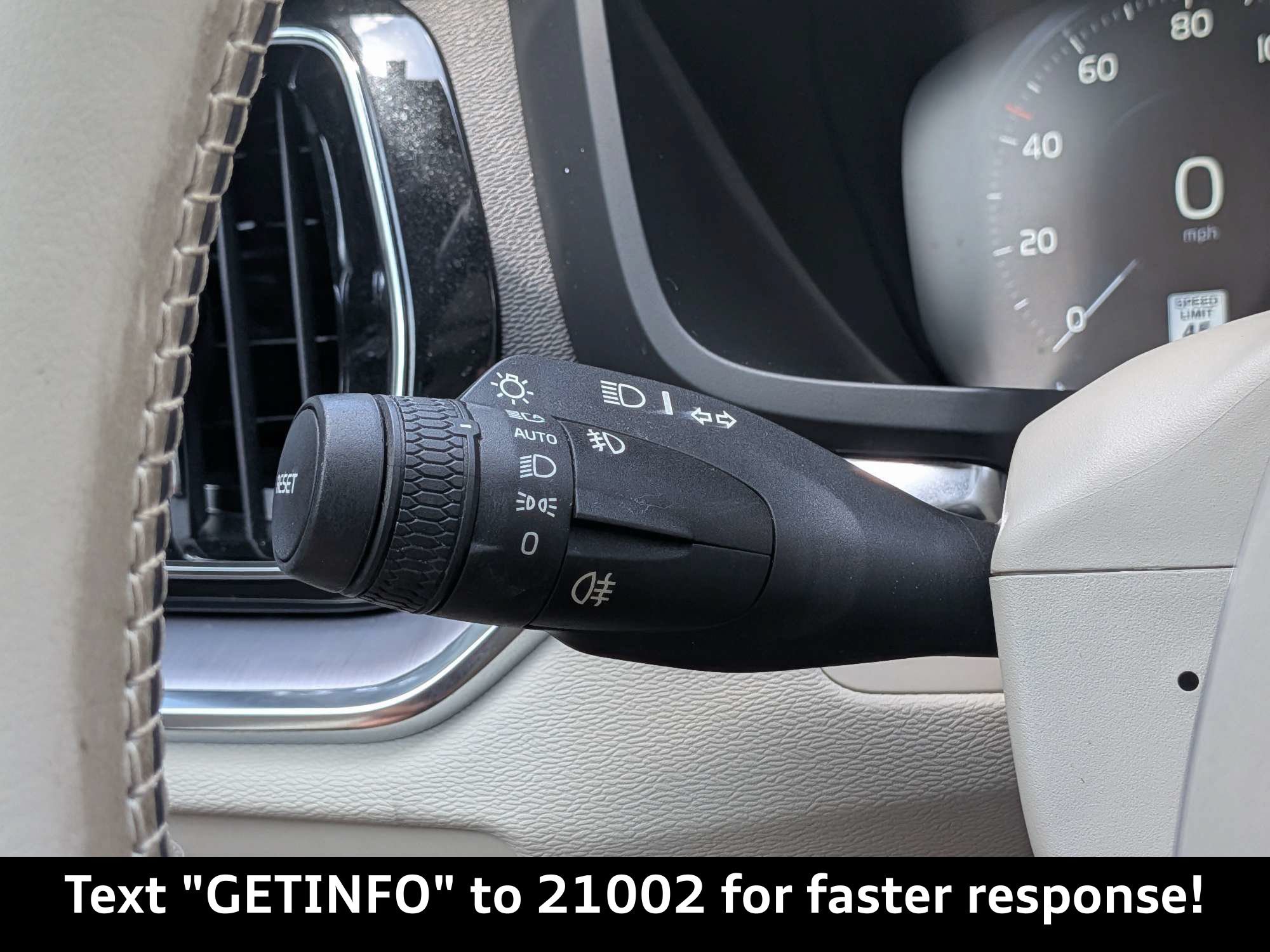 Used 2020 Volvo S60 T5 Momentum FWD image 32