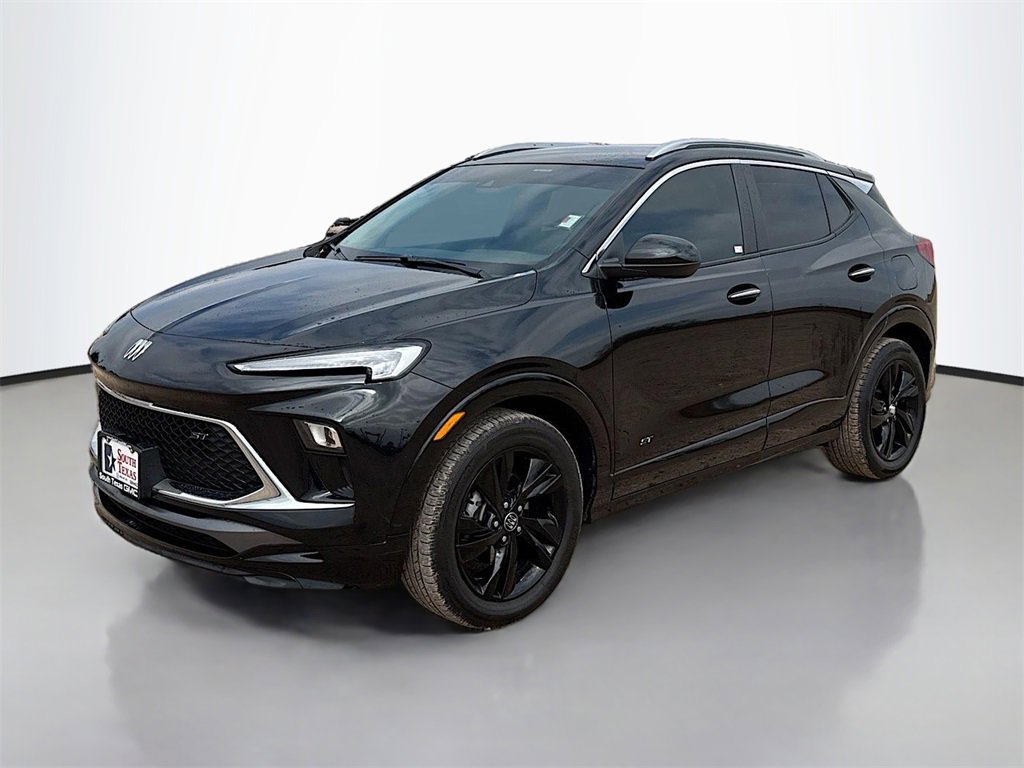 Used 2025 Buick Encore GX Sport Touring image 3