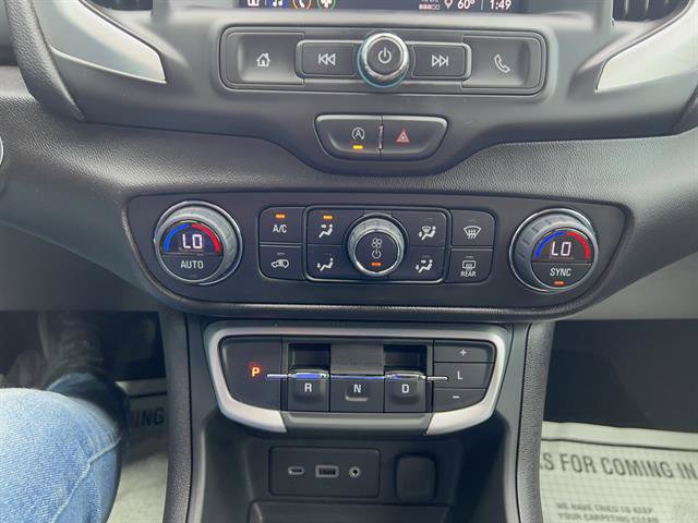 Used 2024 GMC Terrain SLE w/ Driver Convenience Package FWD image 22