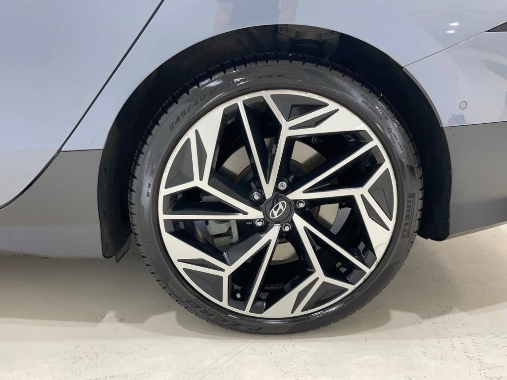 Used 2024 Hyundai Ioniq 6 Limited image 28