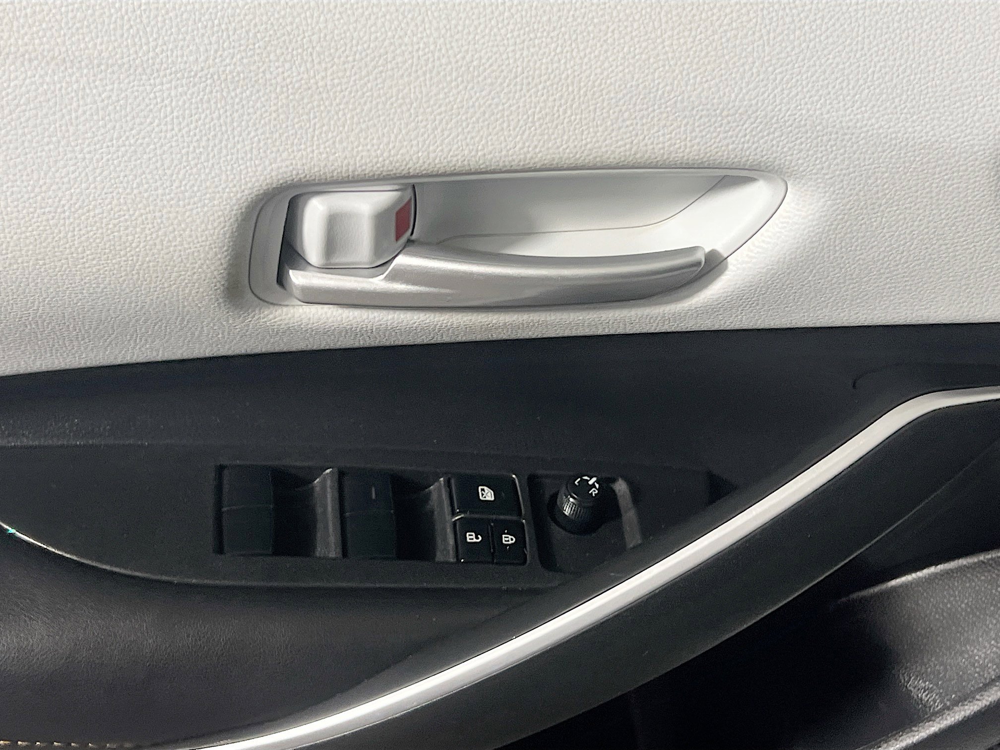 Used 2021 Toyota Corolla SE image 16