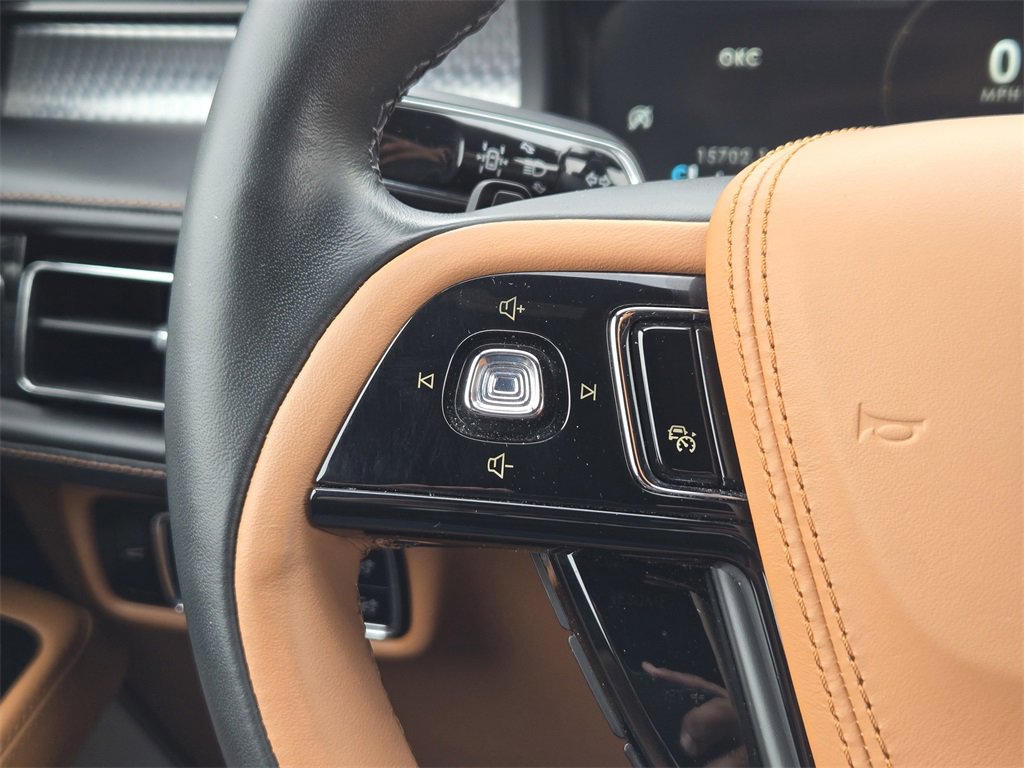 Used 2023 Lincoln Aviator Black Label w/ Class IV Trailer Tow Package image 28