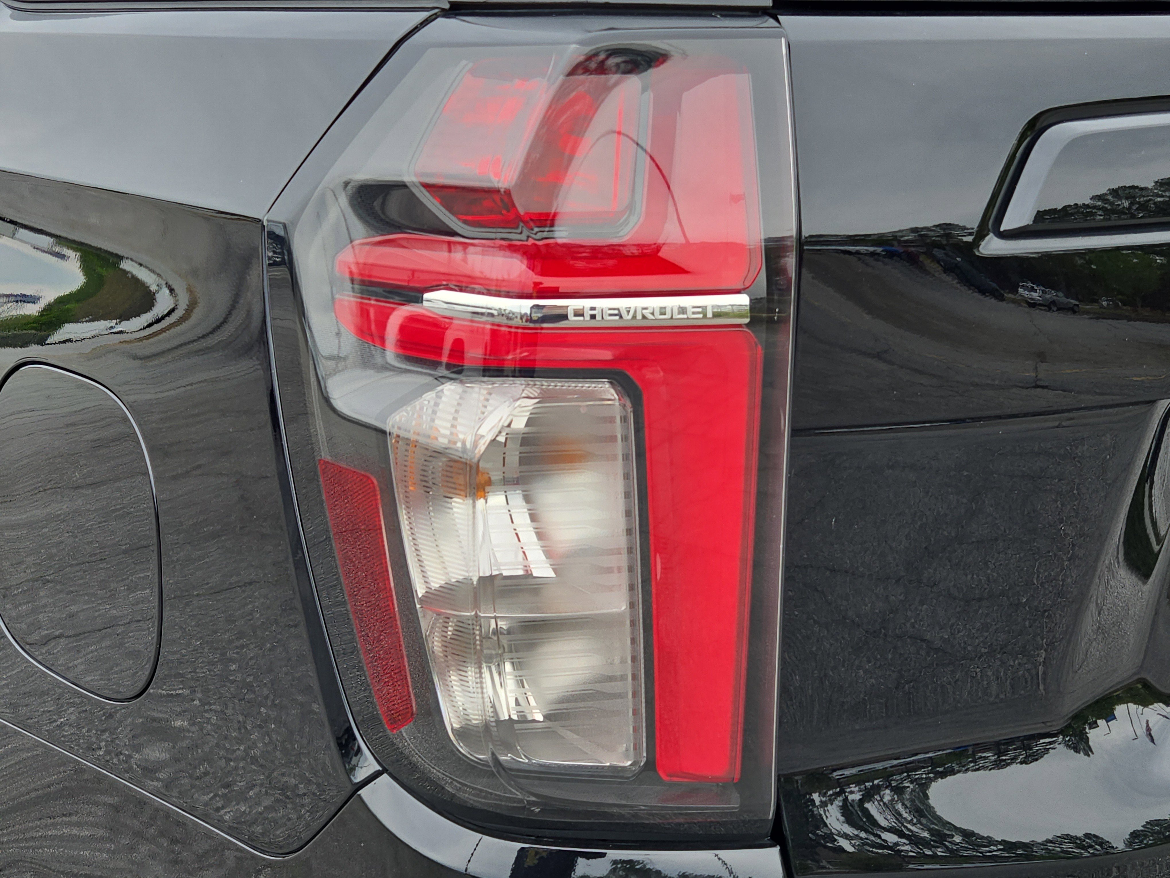 Used 2024 Chevrolet Tahoe Z71 w/ Luxury Package image 12