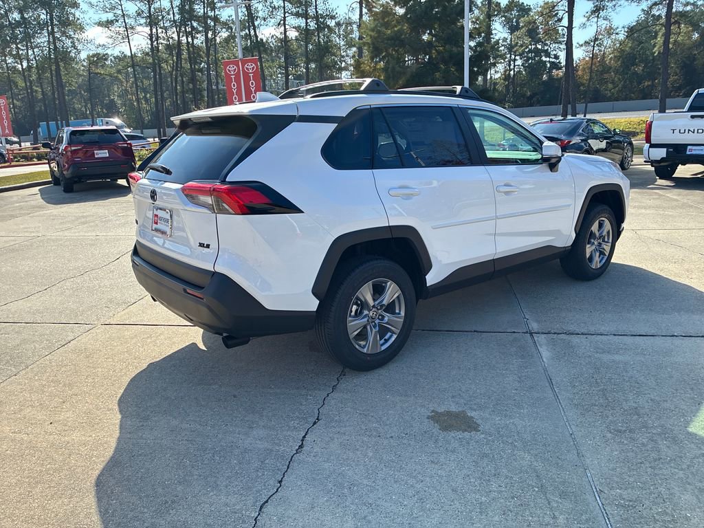 New 2025 Toyota RAV4 XLE image 7
