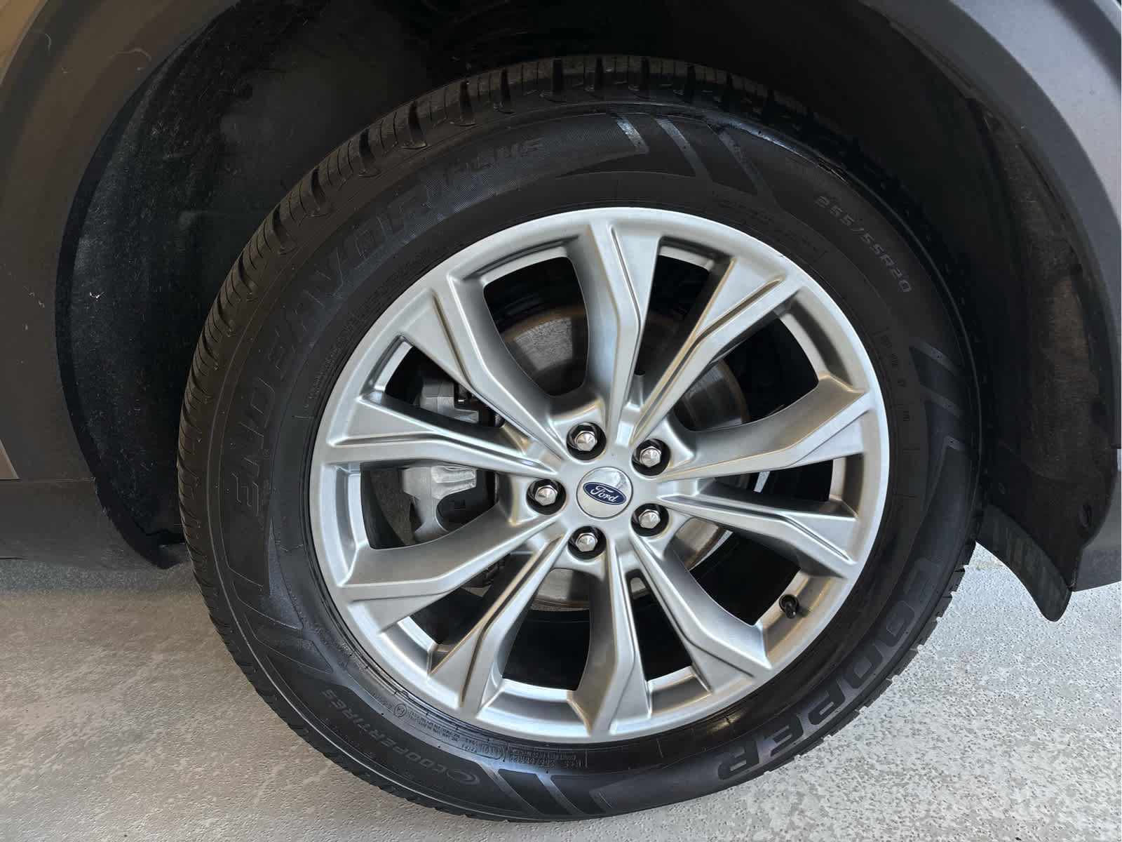 Used 2021 Ford Explorer XLT w/ Equipment Group 202A AWD/4WD image 43