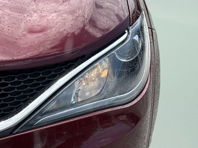 Used 2019 Chrysler Pacifica Touring-L Plus FWD image 45
