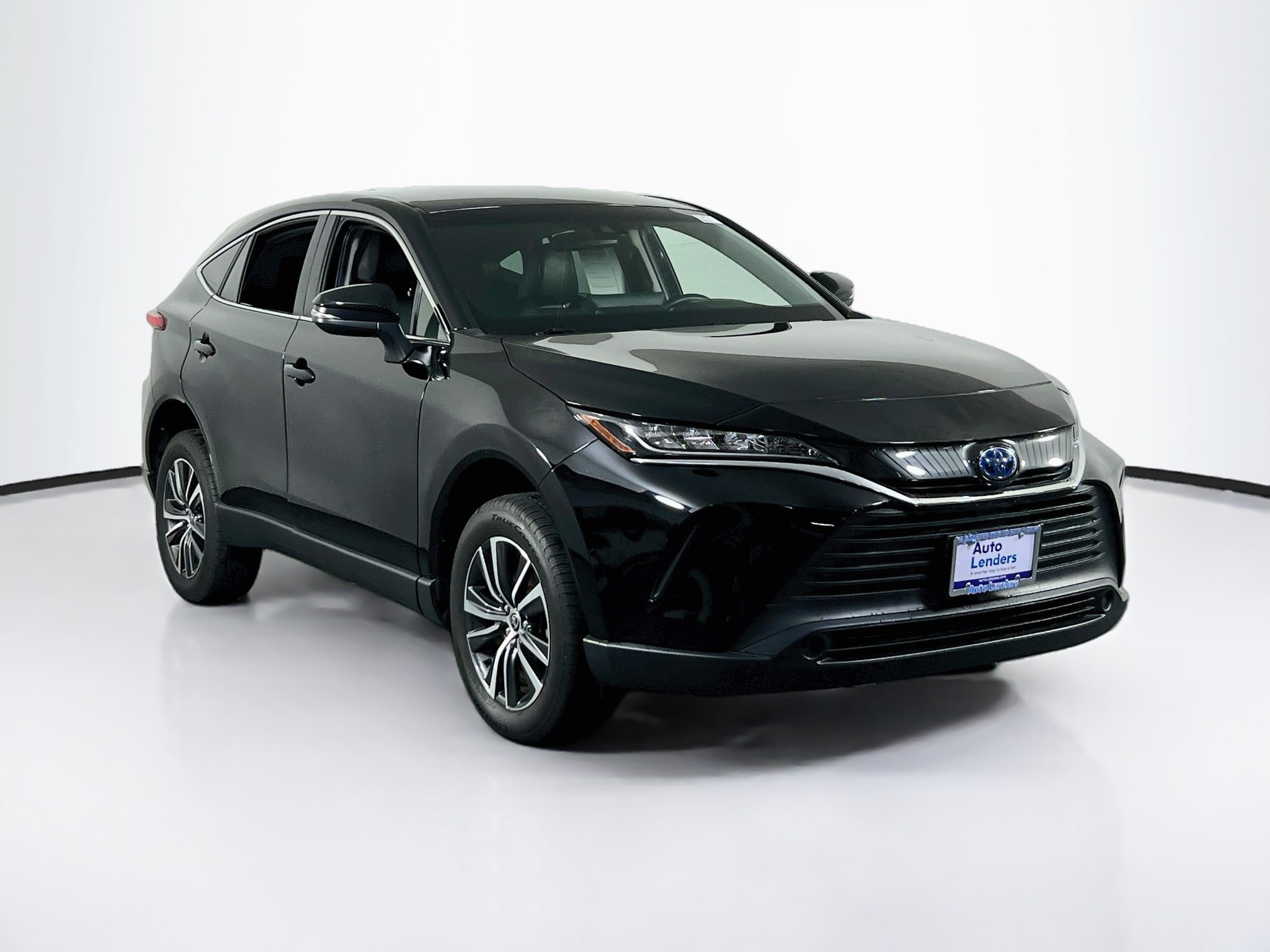 Used 2022 Toyota Venza LE AWD/4WD image 3