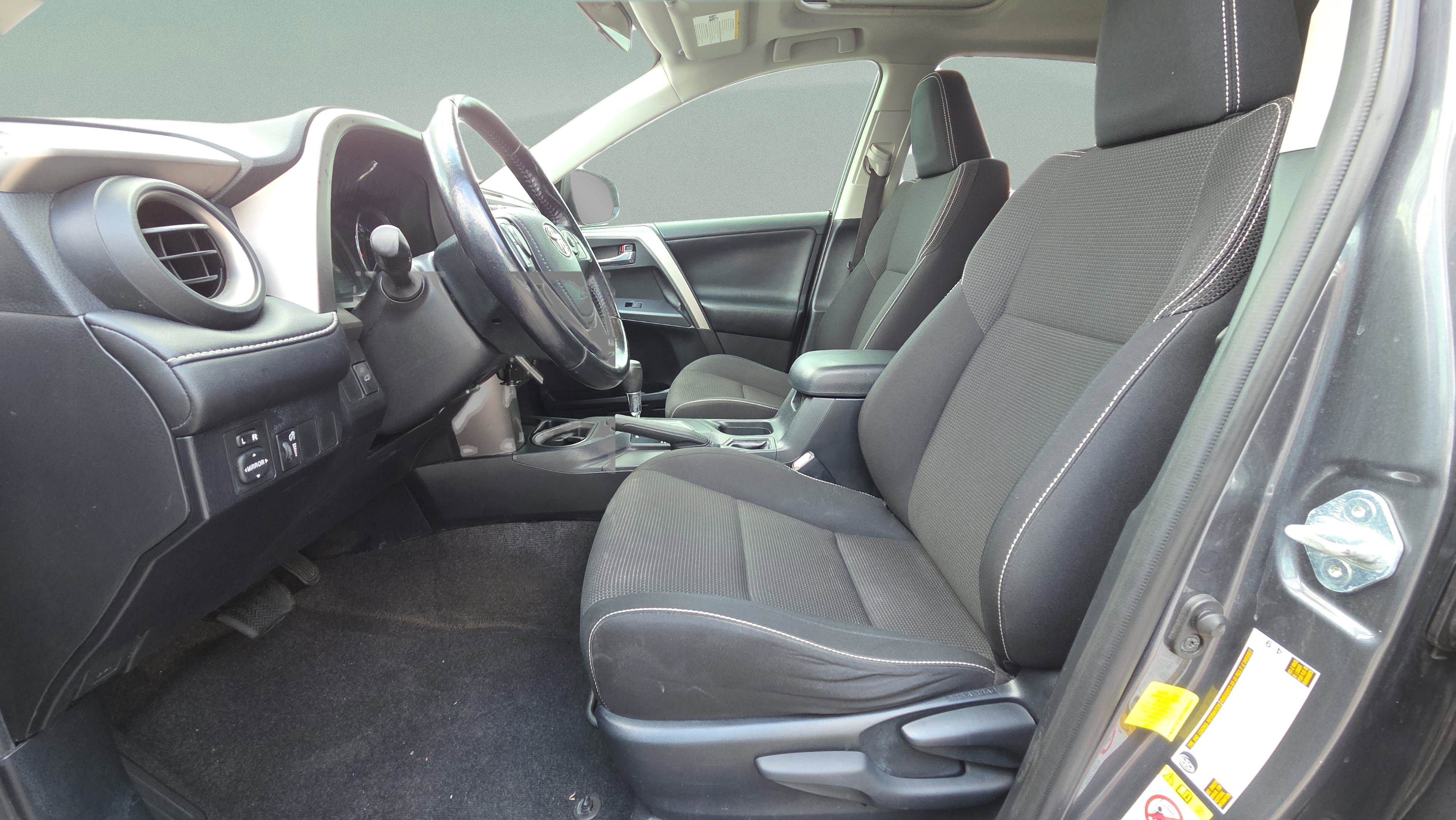 Used 2016 Toyota RAV4 XLE FWD image 10