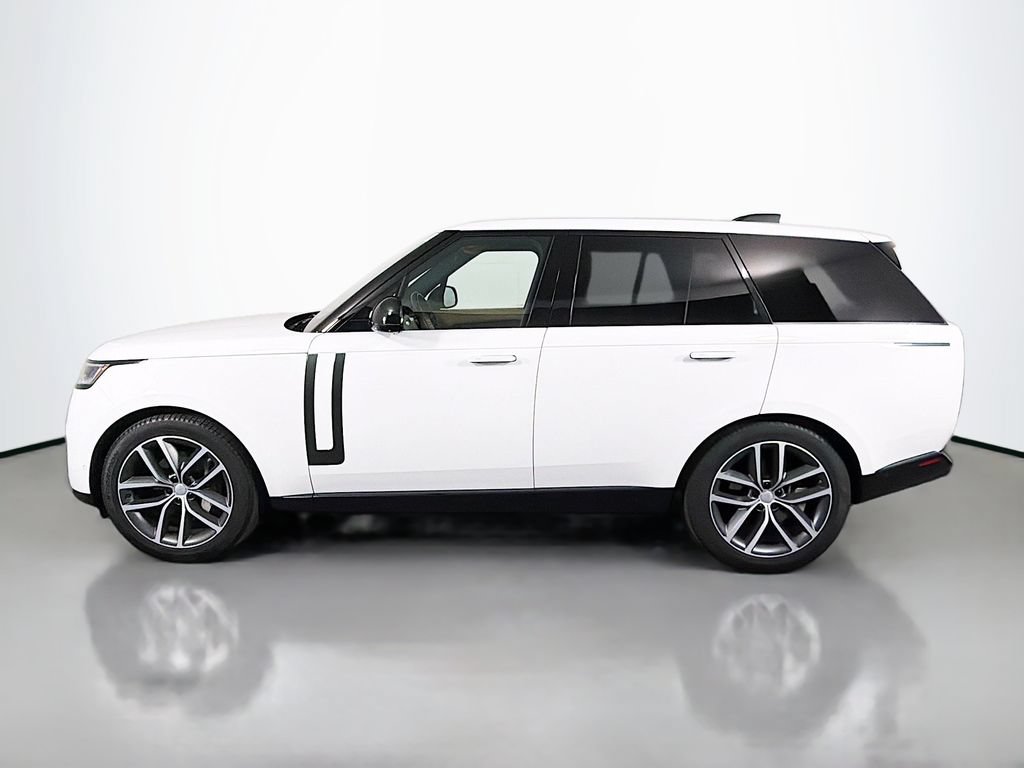 Used 2024 Land Rover Range Rover SE AWD/4WD image 4