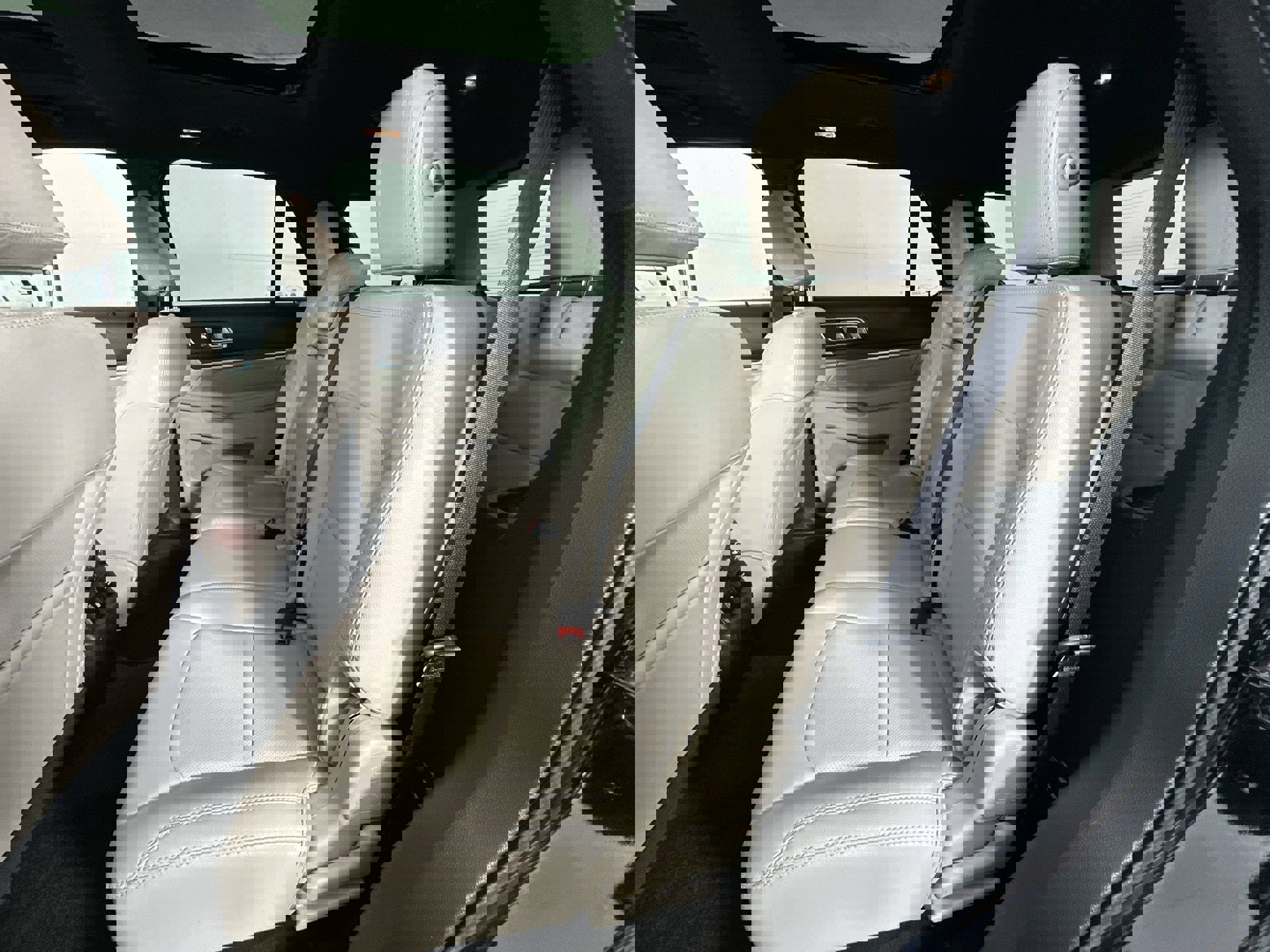 Used 2018 Ford Explorer Limited image 27