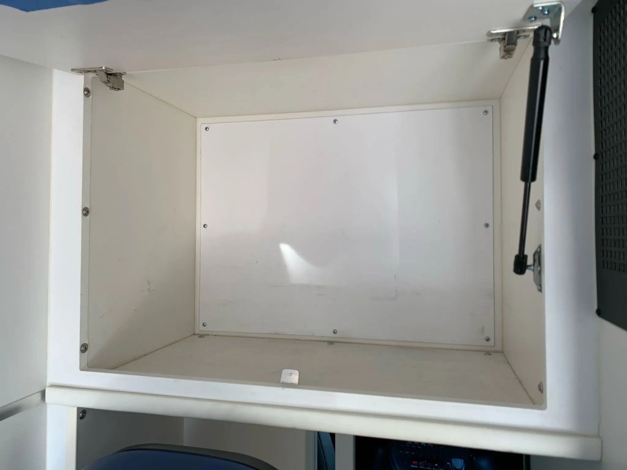 Used 2014 Chevrolet Express 4500 w/ Ambulance Package image 67