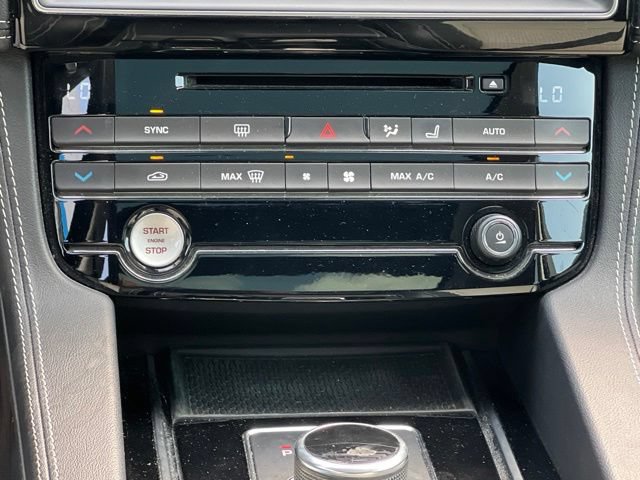 Used 2019 Jaguar F-PACE R-Sport AWD/4WD image 24