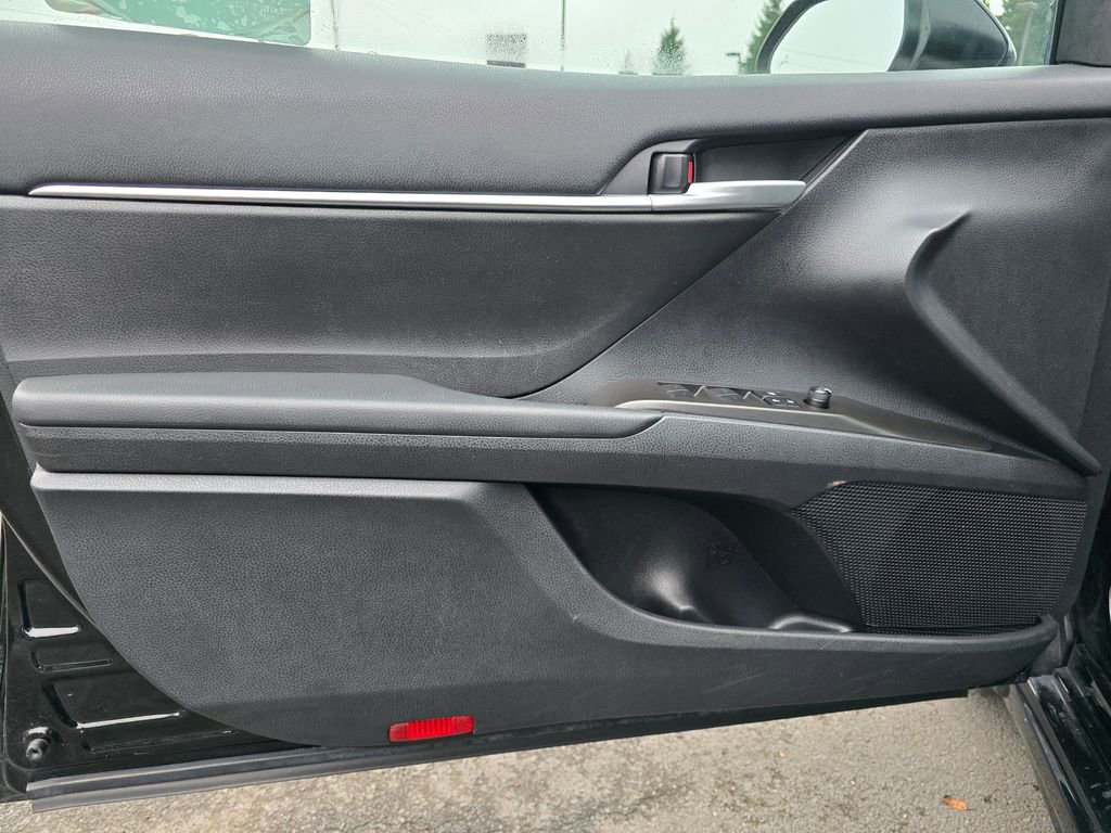 Used 2024 Toyota Camry SE image 22