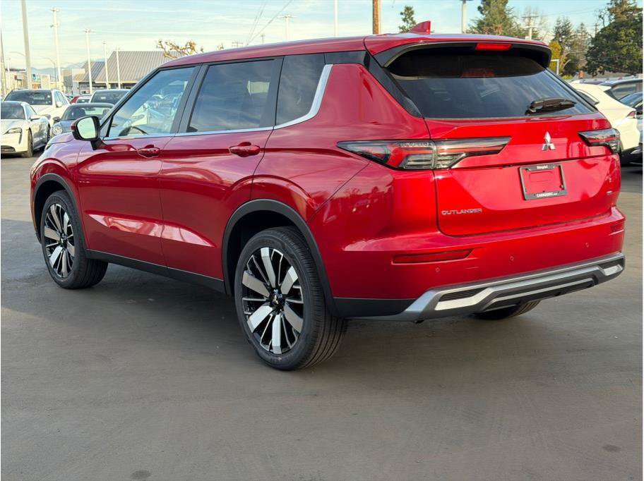 New 2026 Mitsubishi Outlander SE FWD image 8
