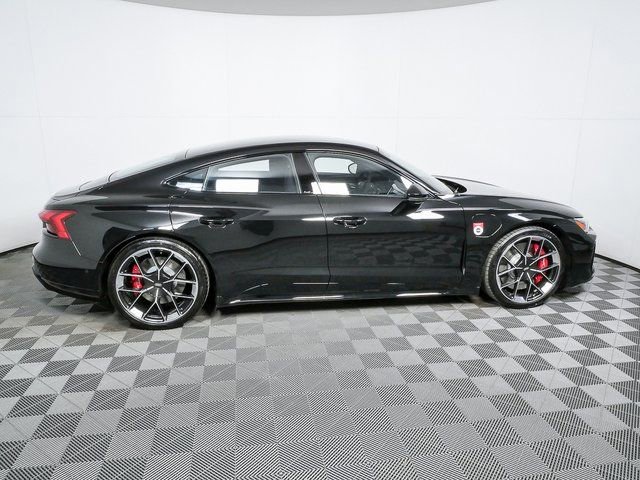 New 2026 Audi RS e-tron GT performance image 2