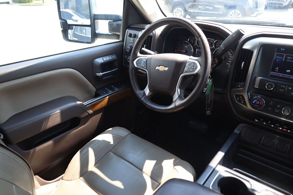 Used 2015 Chevrolet Silverado 3500 LTZ AWD/4WD image 19