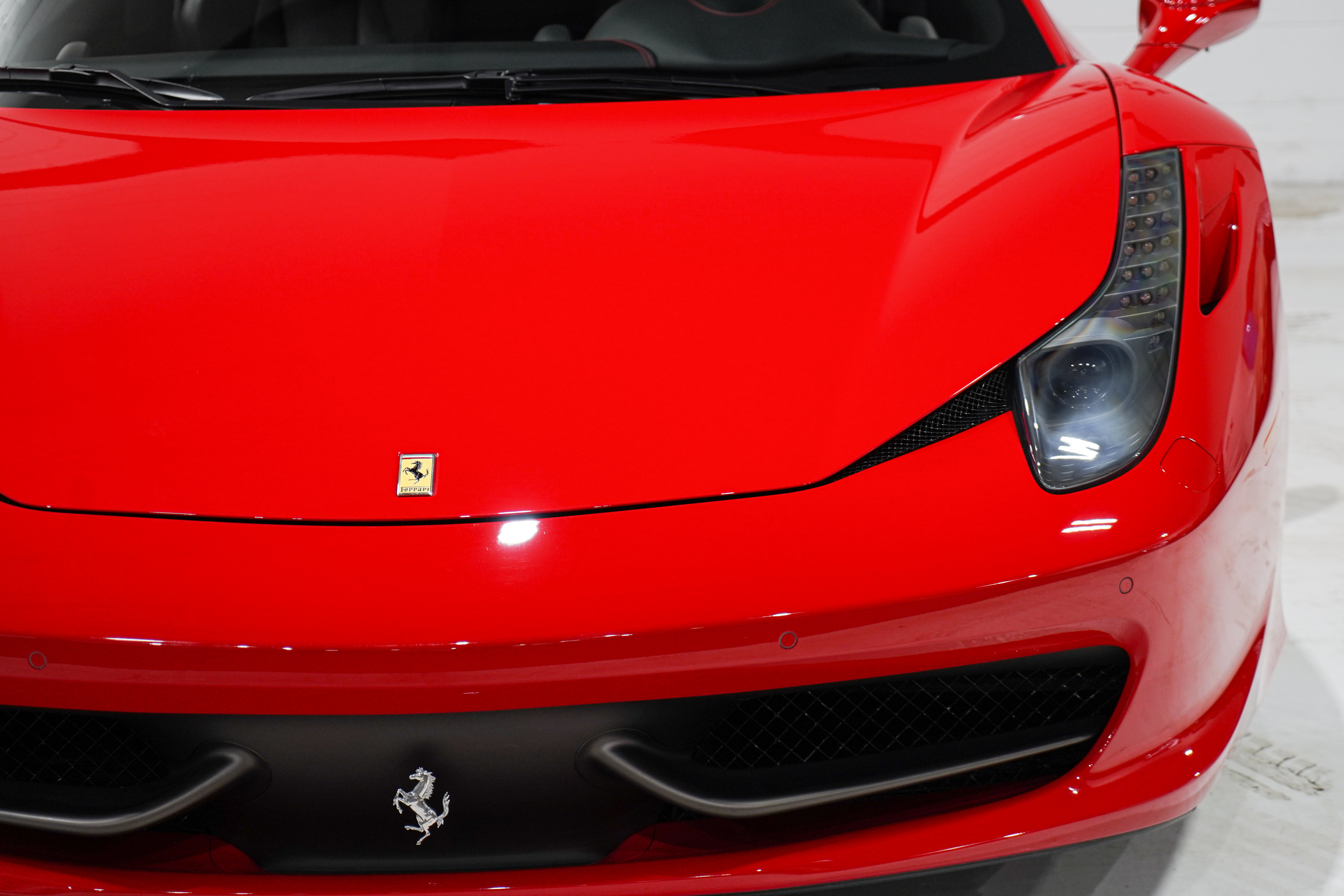 Used 2014 Ferrari 458 Italia Coupe RWD image 26