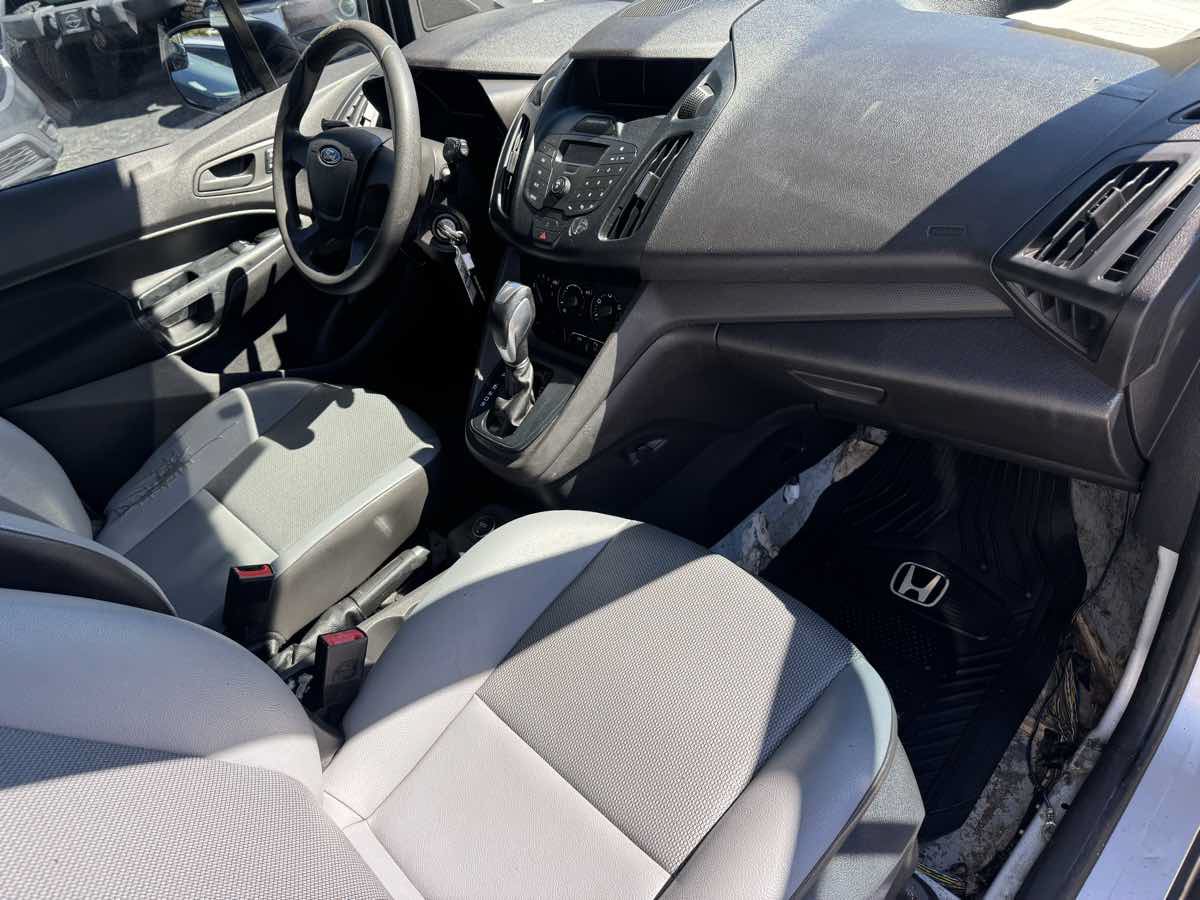 Used 2018 Ford Transit Connect XL FWD image 14