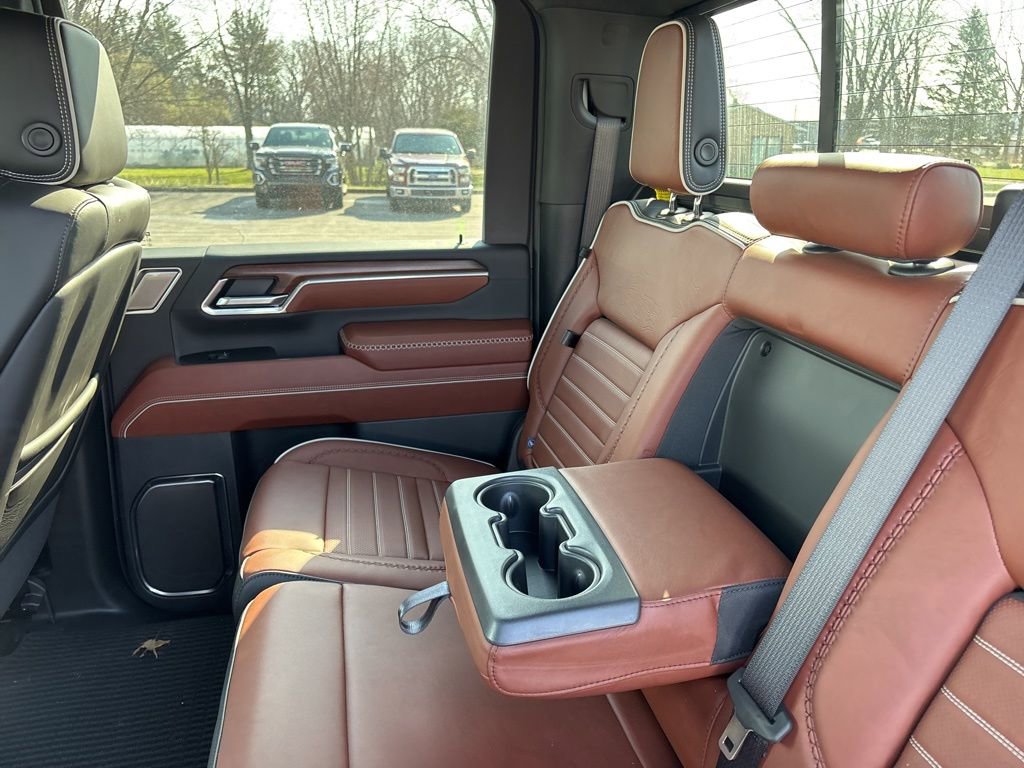 Used 2024 GMC Sierra 2500 Denali Ultimate image 16