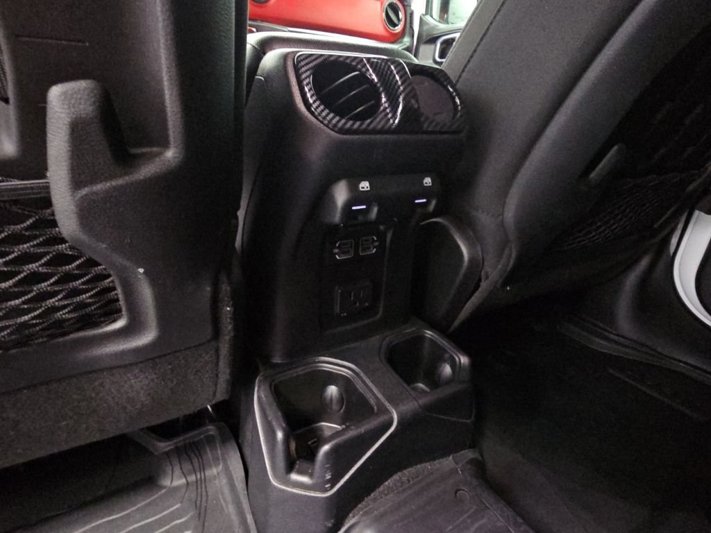 Used 2021 Jeep Wrangler Unlimited Rubicon AWD/4WD image 33