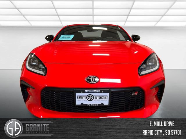 Used 2025 Toyota GR86 Premium w/ ALL Weather Mat Package (TMS) RWD image 9