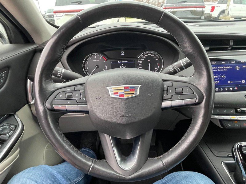Used 2023 Cadillac XT4 Luxury image 25
