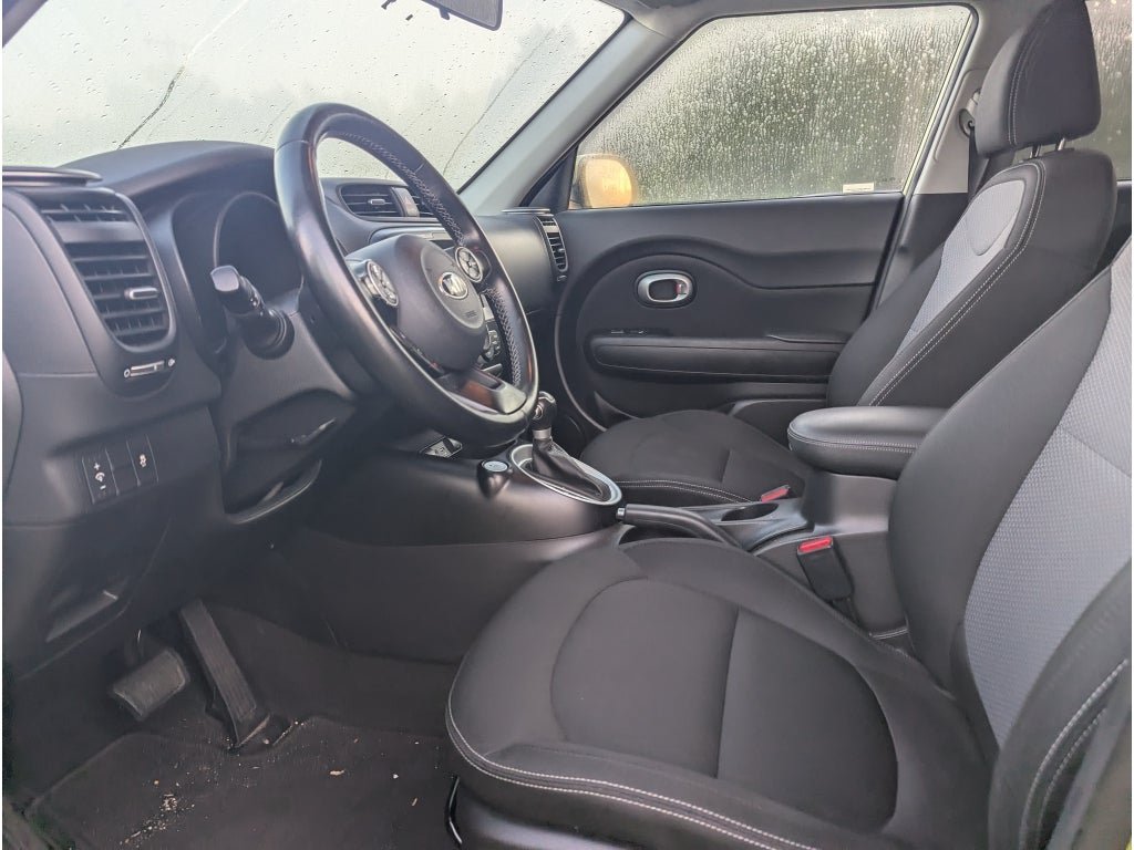 Used 2017 Kia Soul + w/ UVO Package FWD image 10
